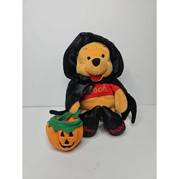 Vtg Disney Winnie the Pooh Witch Halloween Bean Plush w/Jack-O-Lantern 2000 PVC - Picture 1 of 7